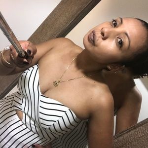 Meet your Posher, Bessy